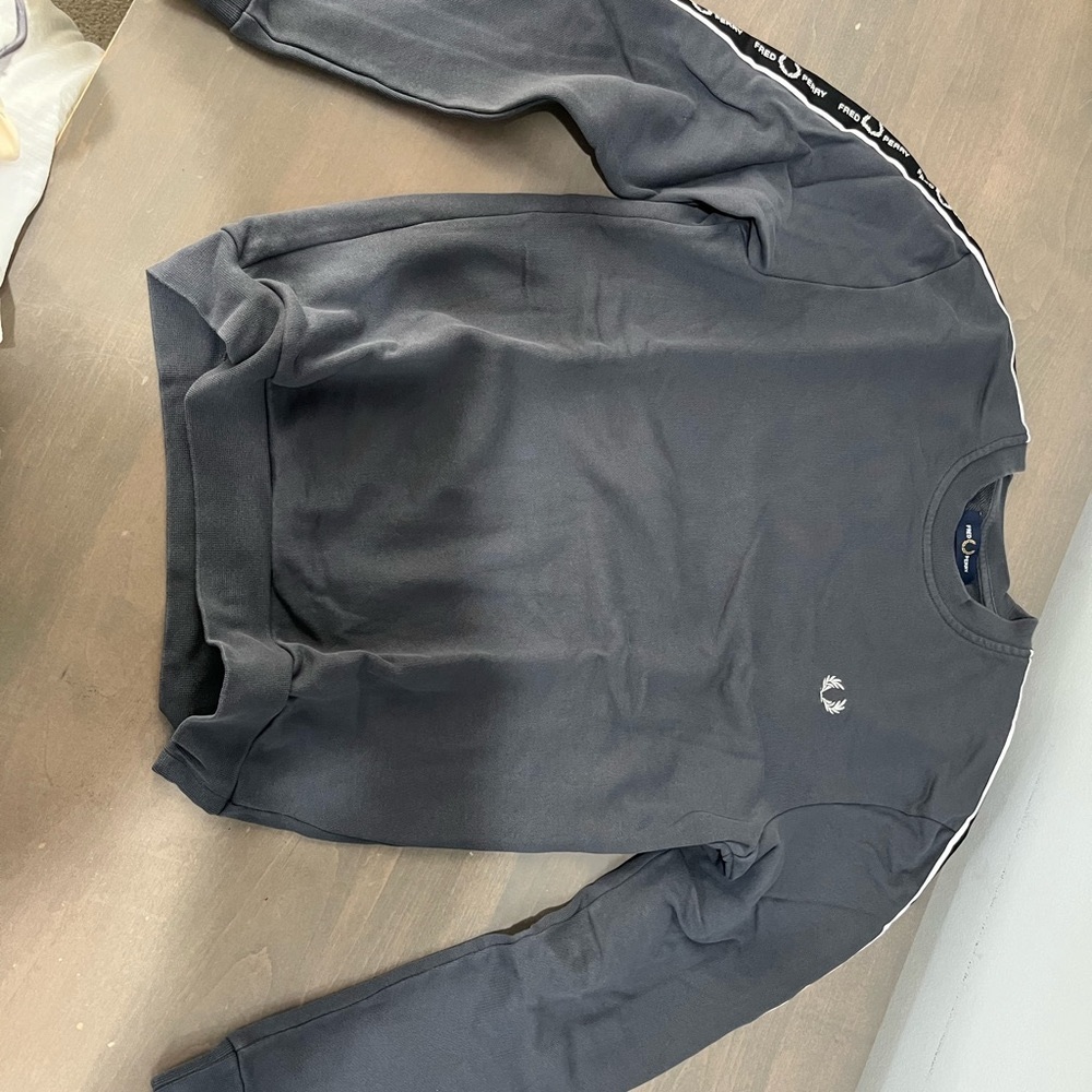 Gray Fred Perry Men’s Crewneck